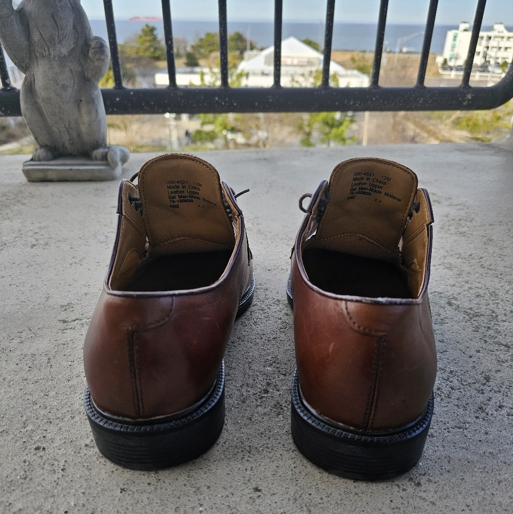 Shoes - Picture 4 of 7